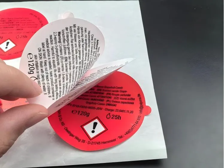 Полски клиенти нарачки за пакување и испорака на повеќеслојни етикети