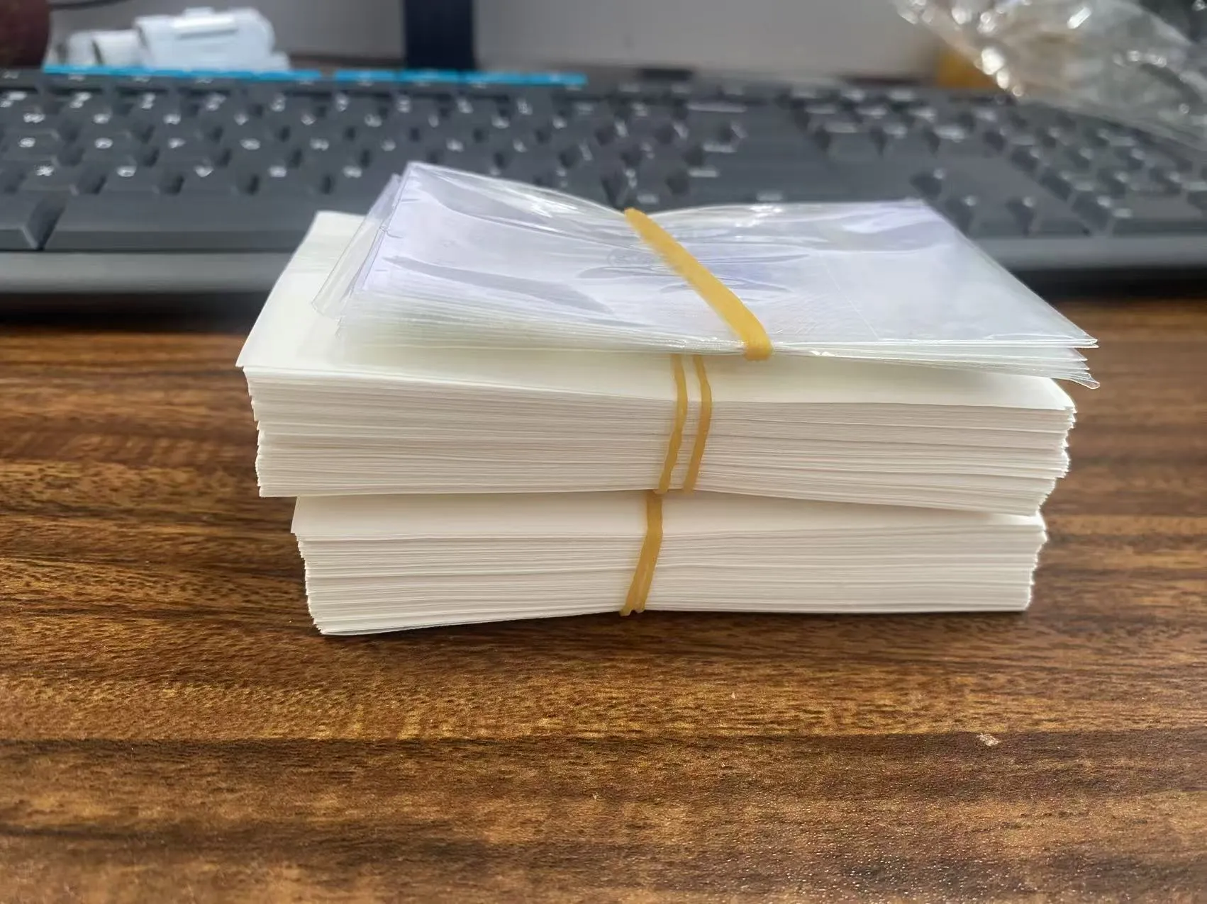 Налепница за кредитна картичка JOJO Pac холограм, испратена во Пакистан