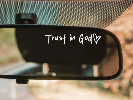 Зошто овие налепници за префрлање на автомобили се толку популарни во TikTok?