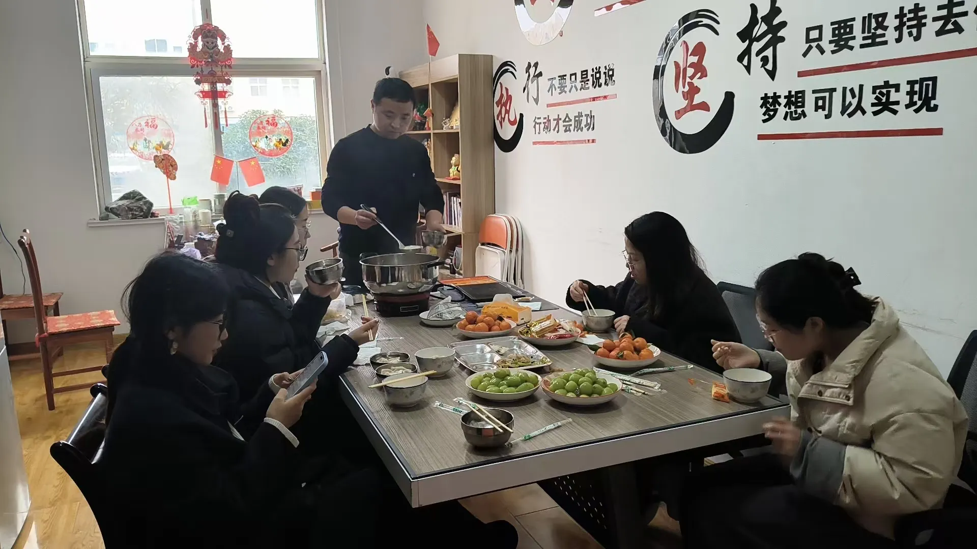 JOJO Pack го слави фестивалот на фенери со Тангјуан