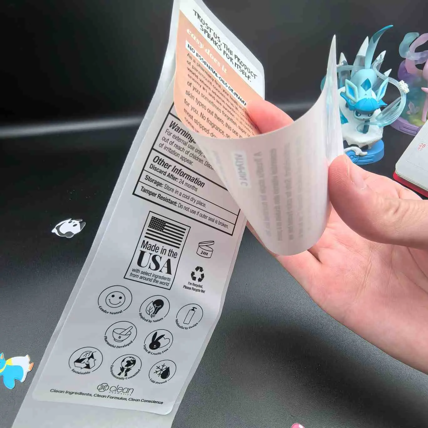 Повеќеслојни за козметички етикети